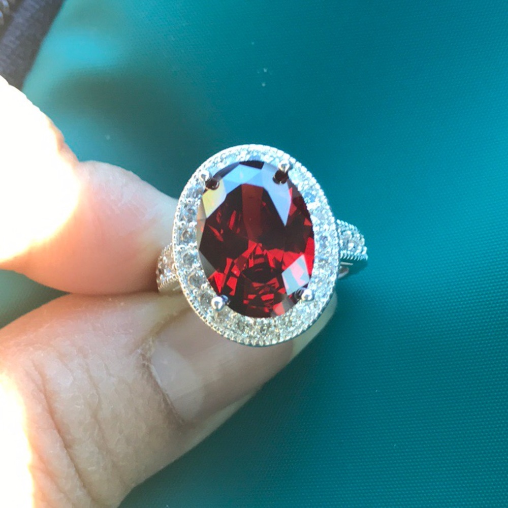 Garnet and topaz gemstone ring. 935 SS